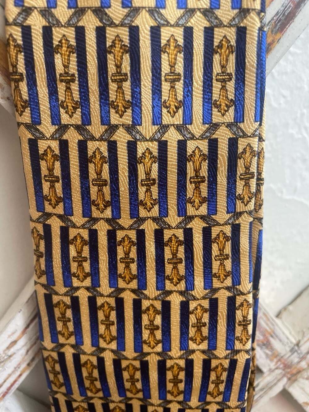 Robert Talbott Best of Class Nordstrom Silk Tie Gold Blue Fleur-de-lis Pattern